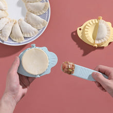 Load image into Gallery viewer, New DIY Dumplings Maker Tool Wheat Straw Jiaozi Pierogi Mold Dumpling Mold Clips Baking Molds Pastry Kitchen Accessories
